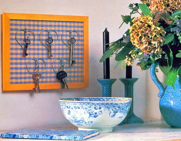 Wire Keys Frame Holder